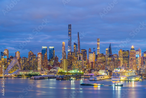 Manhattan s skyline  cityscape of New York City