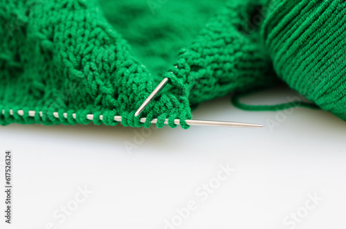 Ball of Yarn and Knitting Needles fisherman's rib knitting pattern