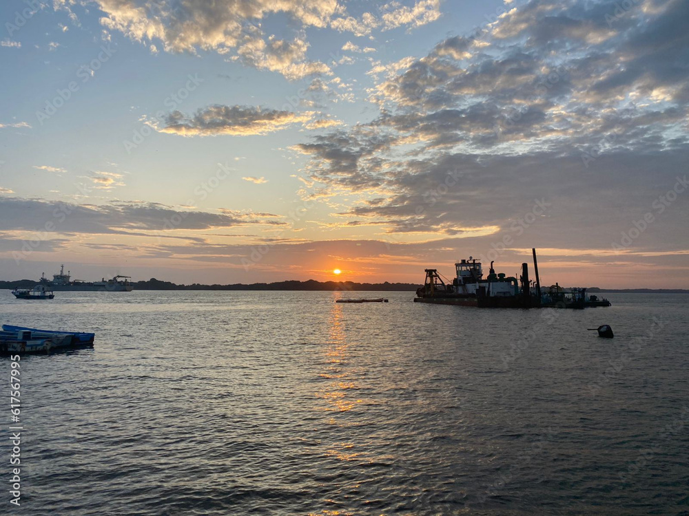Fototapeta premium Muelle cabotaje Machala El Oro Ecuador🇪🇨