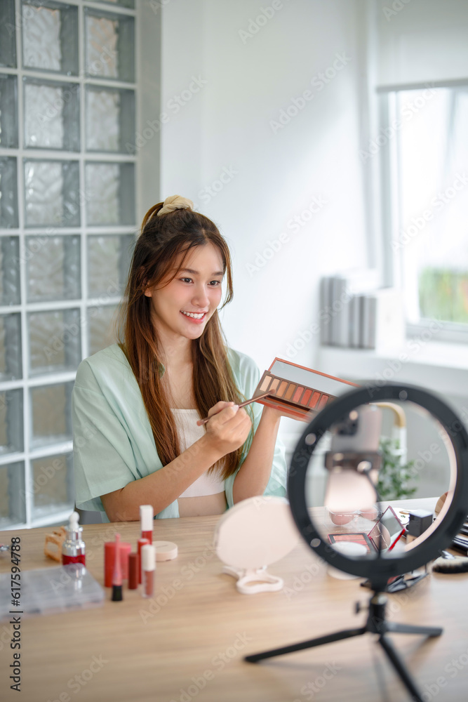 Cosmetics Vlogger online broadcasting live make up at home studio.. Cosmetics Vlogger online broadcasting live make up at home studio..