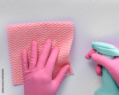 Detergent czyszczący używany przez sprzątaczkę w szpitalu  photo