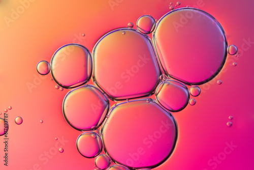 Top view movement of oil bubbles in the liquid