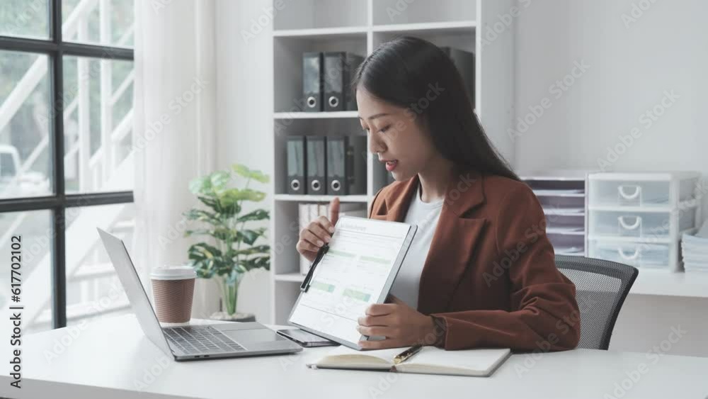 Confident Female CEO Analyze Financial Projects. Intraday stock trader businesswoman working at desk, Dividend, Stock Broker, Windfall, Initial public offering (IPO), Mutual Fund, Capital, par price