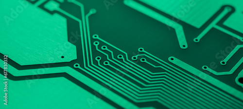 Fotografie green printed circuit board. layout of tracks.