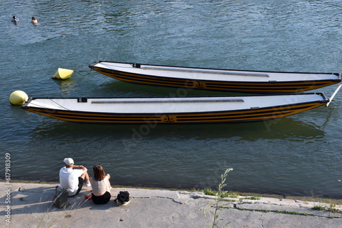 Obraz na płótnie Boote am Rheinufer in Basel