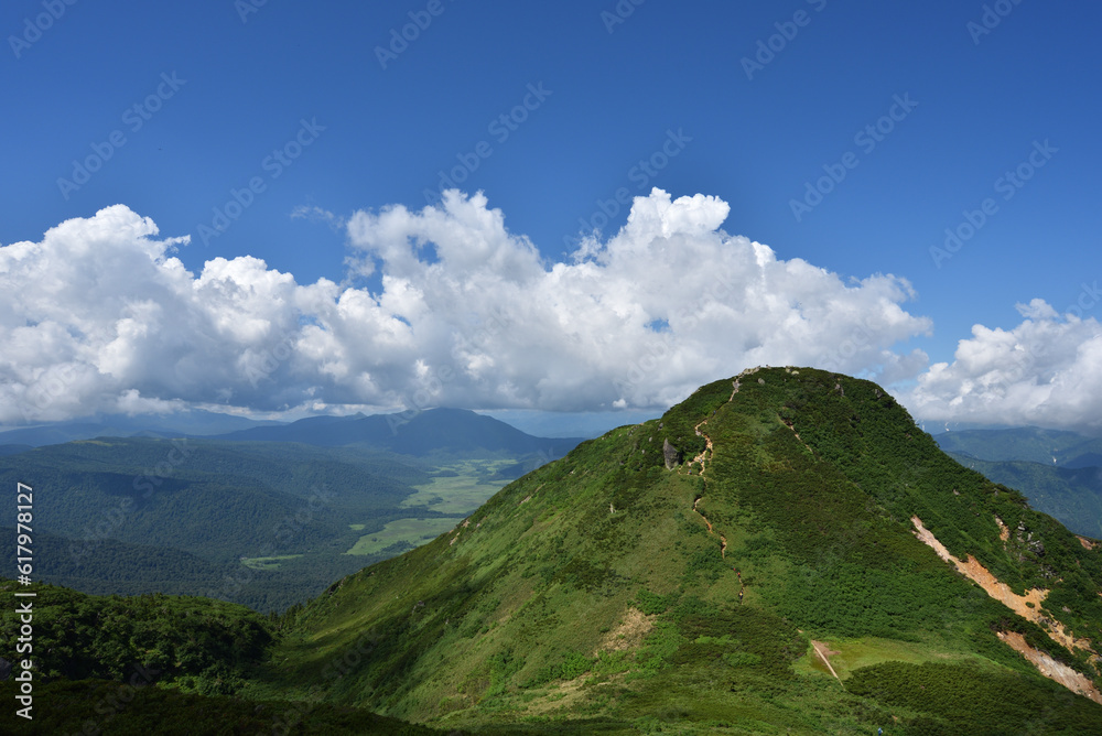 Fototapeta premium Climbing Mt. Hiuchi in Oze from Miike, Fukushima