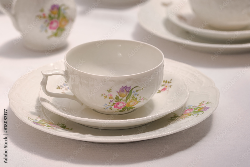 Antique tea set with perfect condition. Meissenfaktura Meissen Antique tea set with perfect condition. Meissenfaktura Meissen