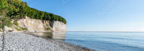 Obraz na płótnie Chalk cliff panorama along the Baltic sea, Rügen (Ruegen) island, Mecklenburg-Vorpommern, Germany w salonie