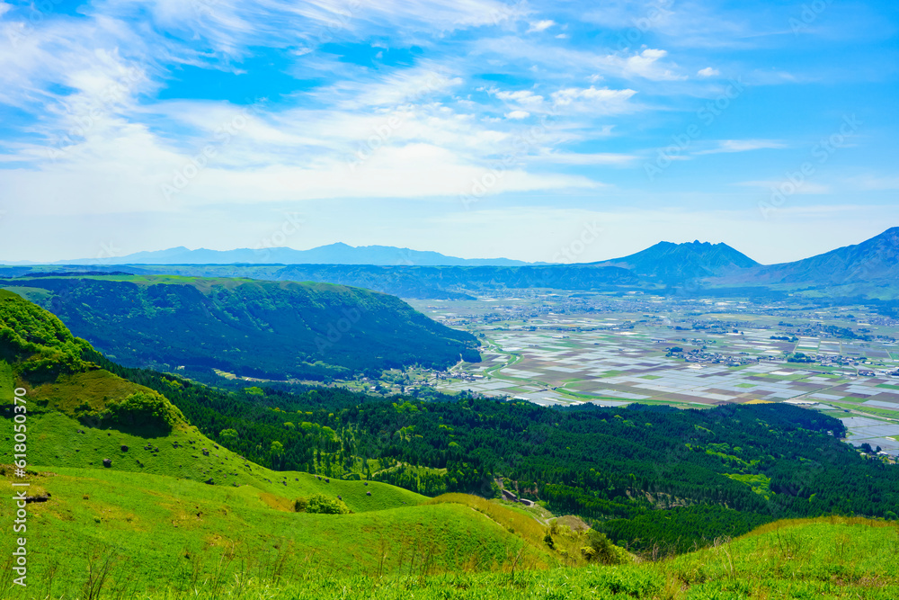 【熊本県】阿蘇の大パノラマ大観峰の景観 【熊本県】阿蘇の大パノラマ大観峰の景観