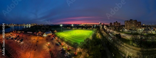 Quadro su tela Aerial view of Calvert Vaux Park in Brooklyn, New York during a beautiful and co