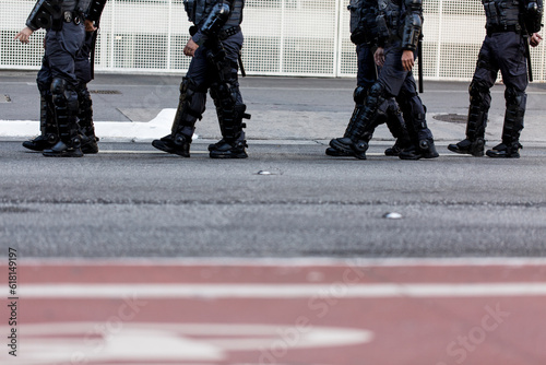 Pelotão de choque da policia. Na 27ª edição da Parada do Orgulho LGBT+ de São Paulo, Brasil.