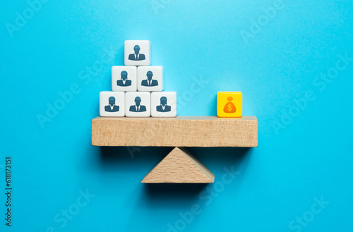 фотографія Fair pay for company employees