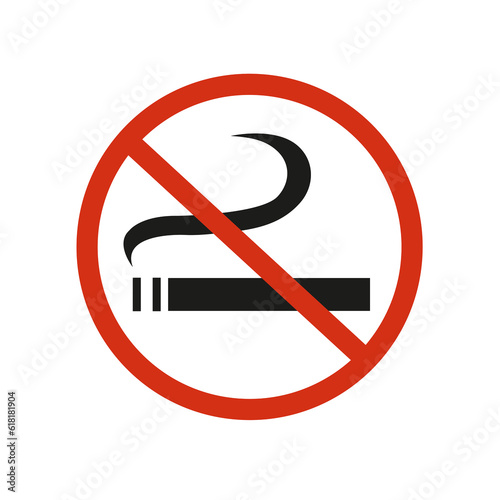 Icono de prohibido fumar sobre un fondo blanco liso y aislado. Vista de frente y de cerca. Copy space