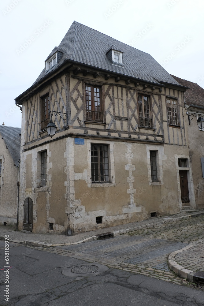 Half-timbered houses. Constructions that have crossed the ages and a few are still remaining today, as witnesses of the past.
Shot in France, in many different medieval cities: Rouen, Troyes, Provins.