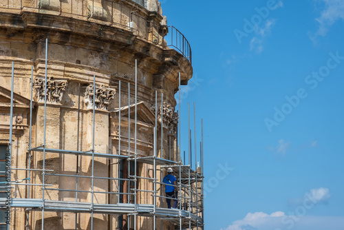 Bilde på lerret Cathedral in Palermo with scaffolding, restoration of monuments