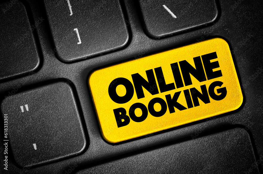 Fototapeta premium Online Booking text button on keyboard, concept background