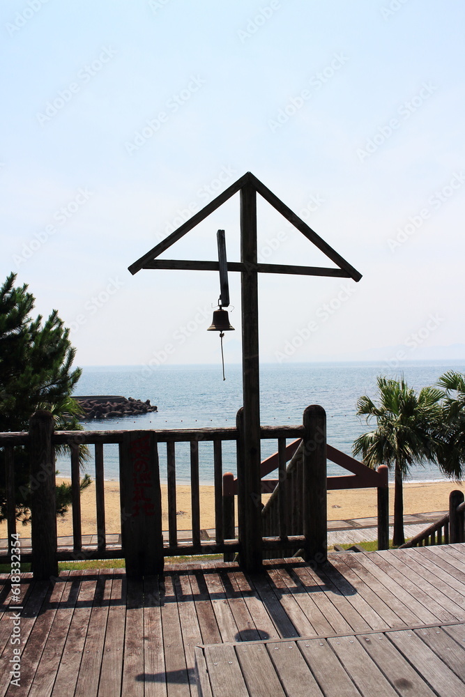 大浜海水浴場の鐘のあるビーチ