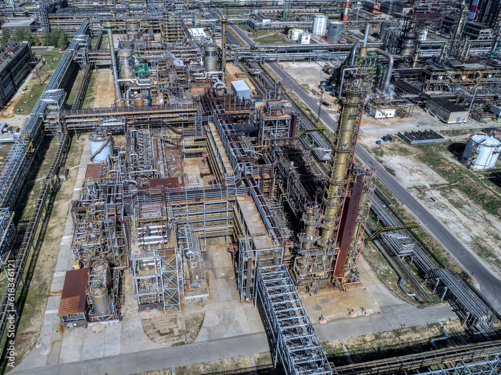 Oil refinery with terminals for storage petroleum products