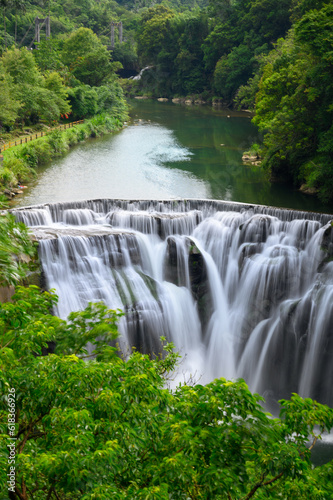 Belongs to anticline waterfalls, similar to Niagara Falls in North America Shifen Waterfall is located in Pingxi District, New Taipei City. Taiwan