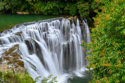 Belongs to anticline waterfalls, similar to Niagara Falls in North America Shifen Waterfall is located in Pingxi District, New Taipei City. Taiwan