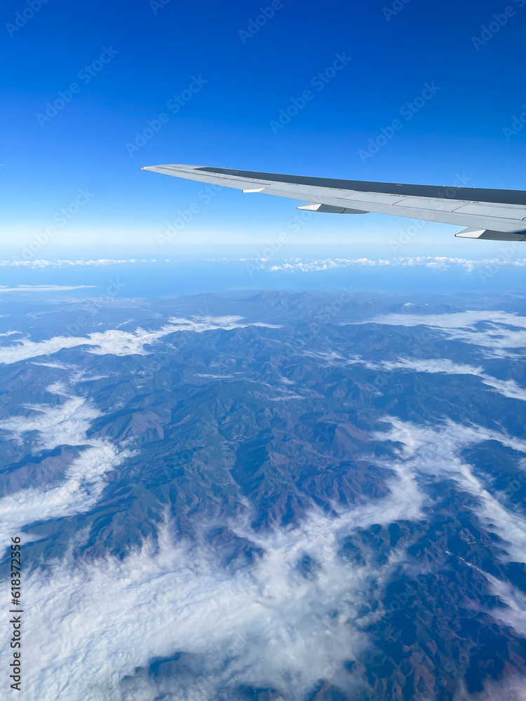 Naklejka premium 空から撮影した山地 日本
