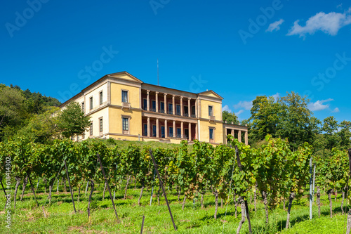 Blick zur historischen Villa Ludwigshöhe in Edenkoben. Region Pfalz im Bundesland Rheinland-Pfalz in Deutschland © Jürgen Wackenhut