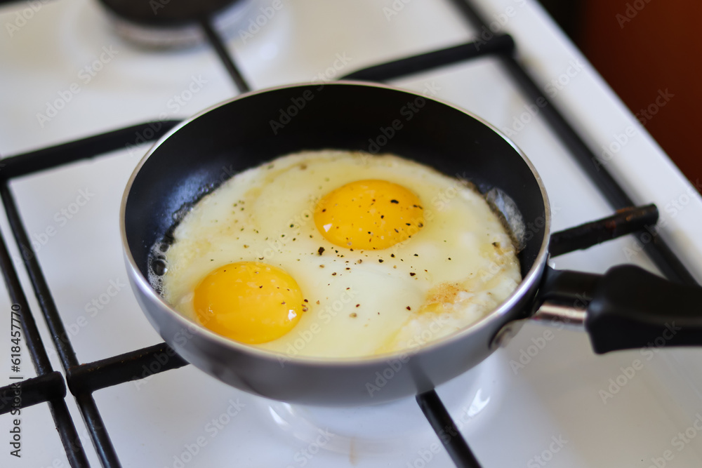 fried eggs idea.scrambled eggs.savory taste.hobby cooking at home.food in a pan.healthy food.breakfast idea.
tasty breakfast.scrambled eggs with pepper.small frying pan.simple food.breakfast.
cooking.