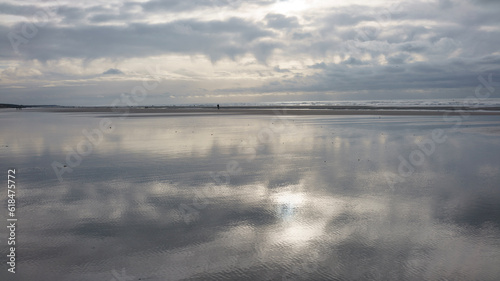 clouds over lake © hardelot