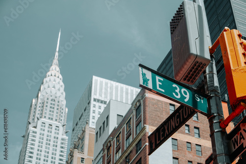 East 39th Street sign in New York, United States © nito