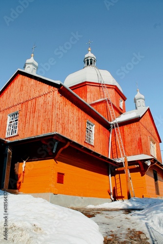Урич. Тустань. Червона церква. Urych Tustan Red Church.