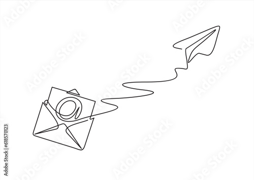 continuous one line drawing of 
Email message post letter send illustration sketch outline drawing.One line paper plane and envelope.  