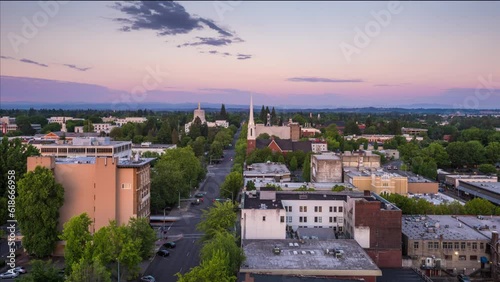 Salem, Oregon, USA town skyline at dusk.