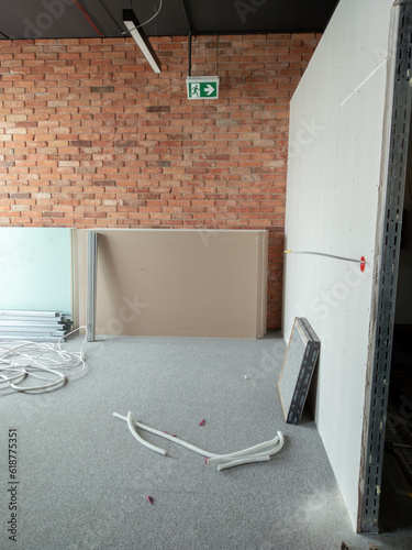 Installation of drywalls in the office