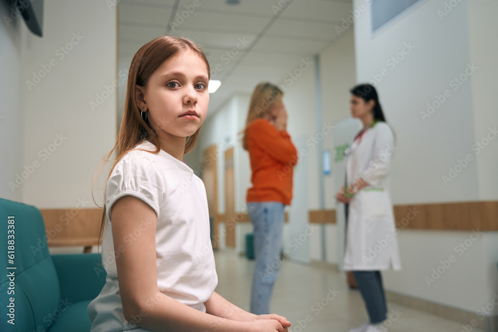 Doctor reporting bad diagnosis and explaining treatment process Doctor reporting bad diagnosis and explaining treatment process