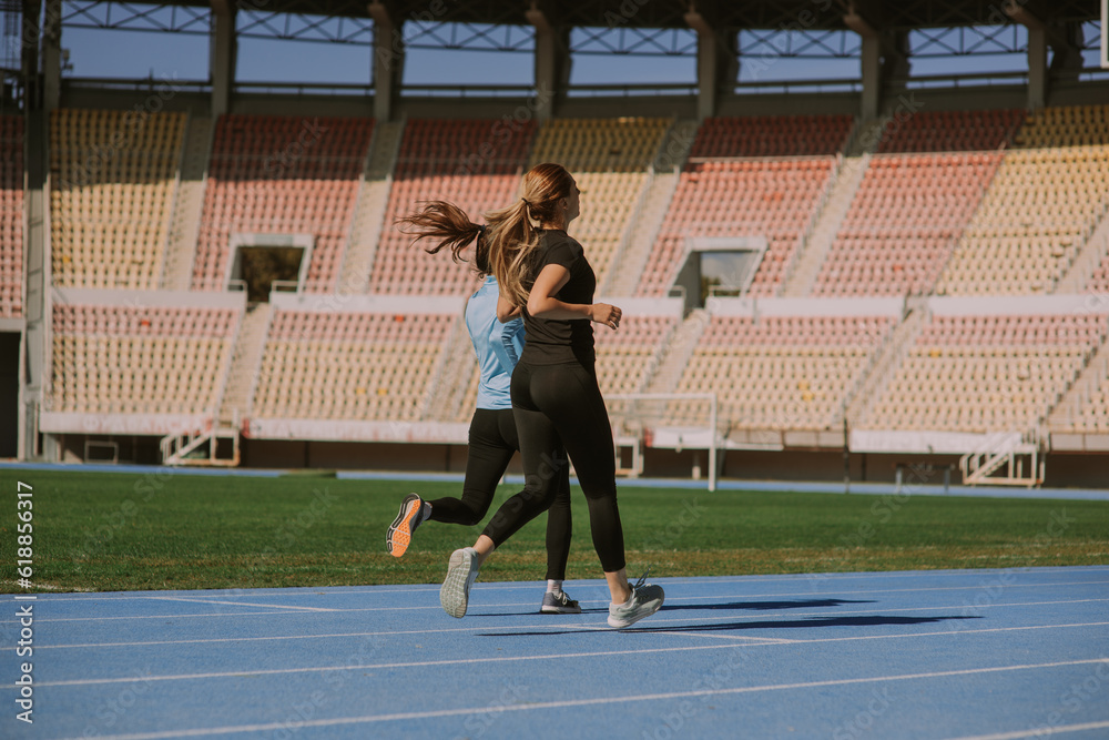 Fototapeta premium Sports girls running