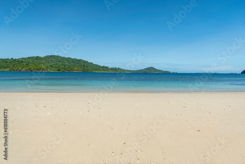 Fototapeta Naklejka Na Ścianę i Meble -  Summer beach and sea with clear sky background, Coiba island, Panama - stock photo