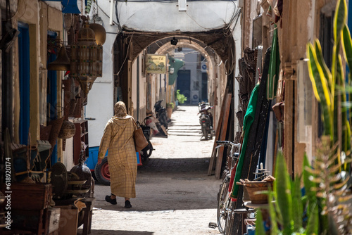 Idyllic alley in the medina of Essaouira in Morocco © imagoDens