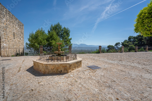 Fotografie Fountain at Mirador de San Lorenzo Viewpoint - Ubeda, Jaen, Spain