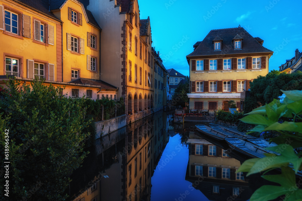 Colmar little venice canal at night