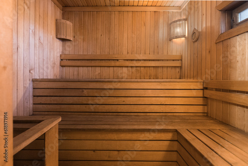steam room lined with wood © gluschenkoart