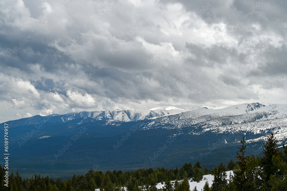 Obraz premium Mountain view in winter near the Rila Lakes in Bulgaria.