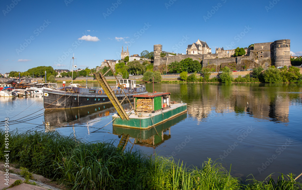 Paysage de bord de Loire en Anjou dans la ville d'Angers en France.