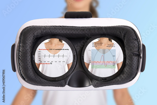 Using VR technology by virtual reality telescope for disease diagnosis.