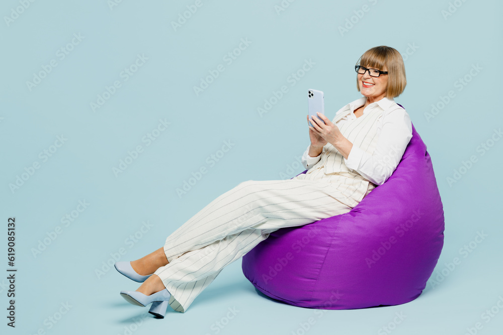 full-body-employee-business-woman-50s-wear-white-classic-suit-glasses