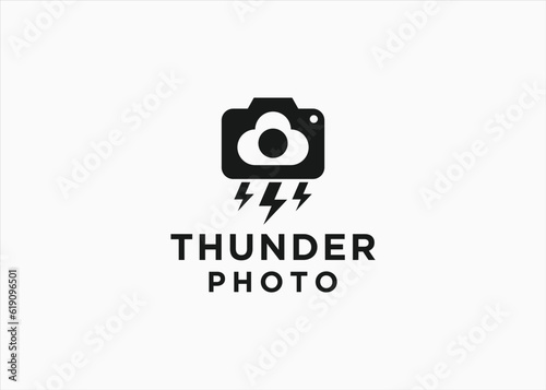camera with lightning logo design vector silhouette illustration