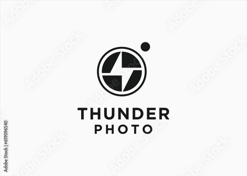 camera with lightning logo design vector silhouette illustration