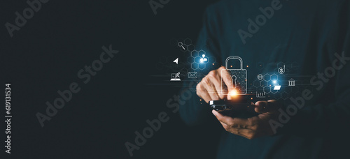 Fotografie Cyber security protection  user privacy security and encryption, secure internet access Future technology and cybernetics, screen padlock , Cybersecurity and privacy concepts