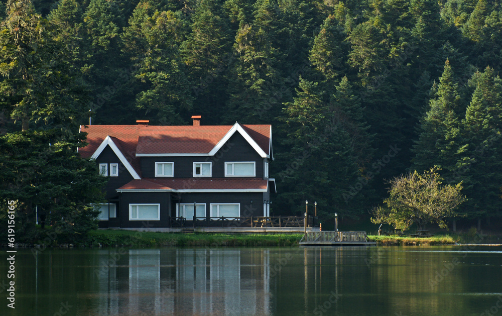 Fototapeta premium Golcuk Lake in Bolu, Turkey, is one of the country's important natural areas.