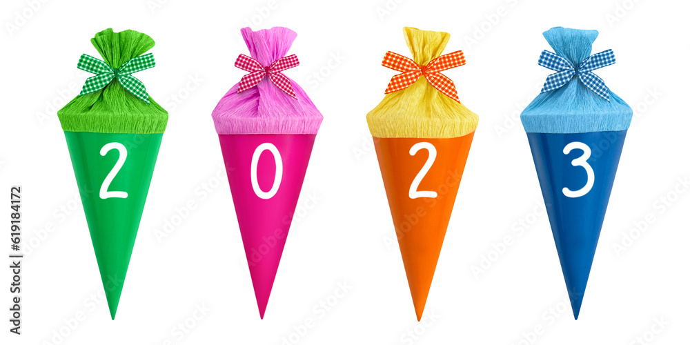 Vier bunte Schultüten für den ersten Schultag 2023 und Hintergrund transparent PNG cut out Vier bunte Schultüten für den ersten Schultag 2023 und Hintergrund transparent PNG cut out