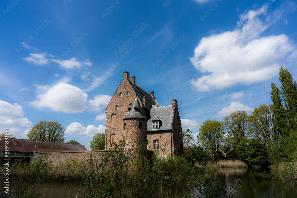 Nice view of the castle in Moeskroen, Mouscron. Graven Kasteel or Marcel Marier centrum. Nice view of the castle in Moeskroen, Mouscron. Graven Kasteel or Marcel Marier centrum.
